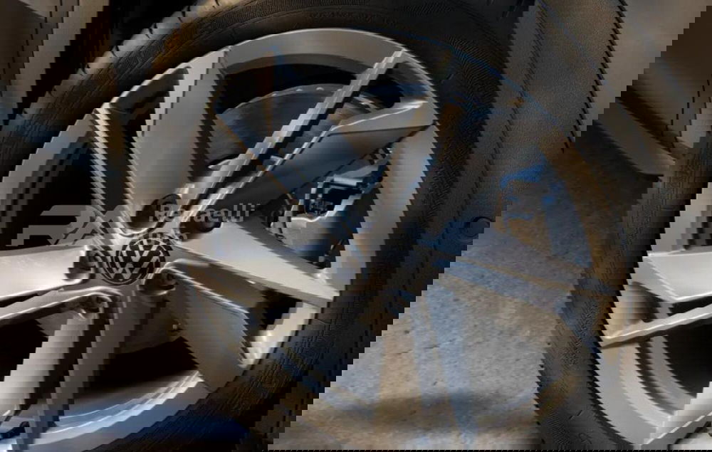 Volkswagen T-Roc nuova a Lecco (4)