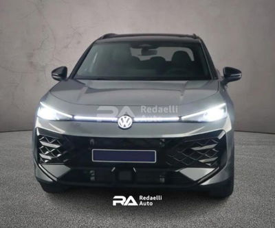 Volkswagen T-Roc 1.5 etsi R-Line 150cv dsg nuova a Casatenovo