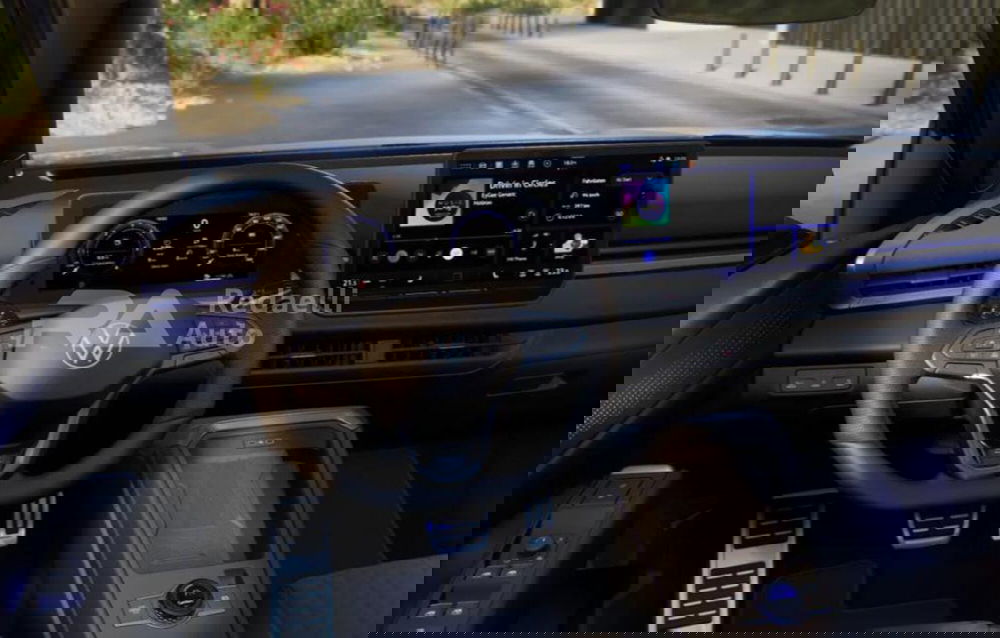 Volkswagen T-Roc nuova a Lecco (6)