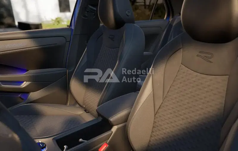 Volkswagen T-Roc nuova a Lecco (8)