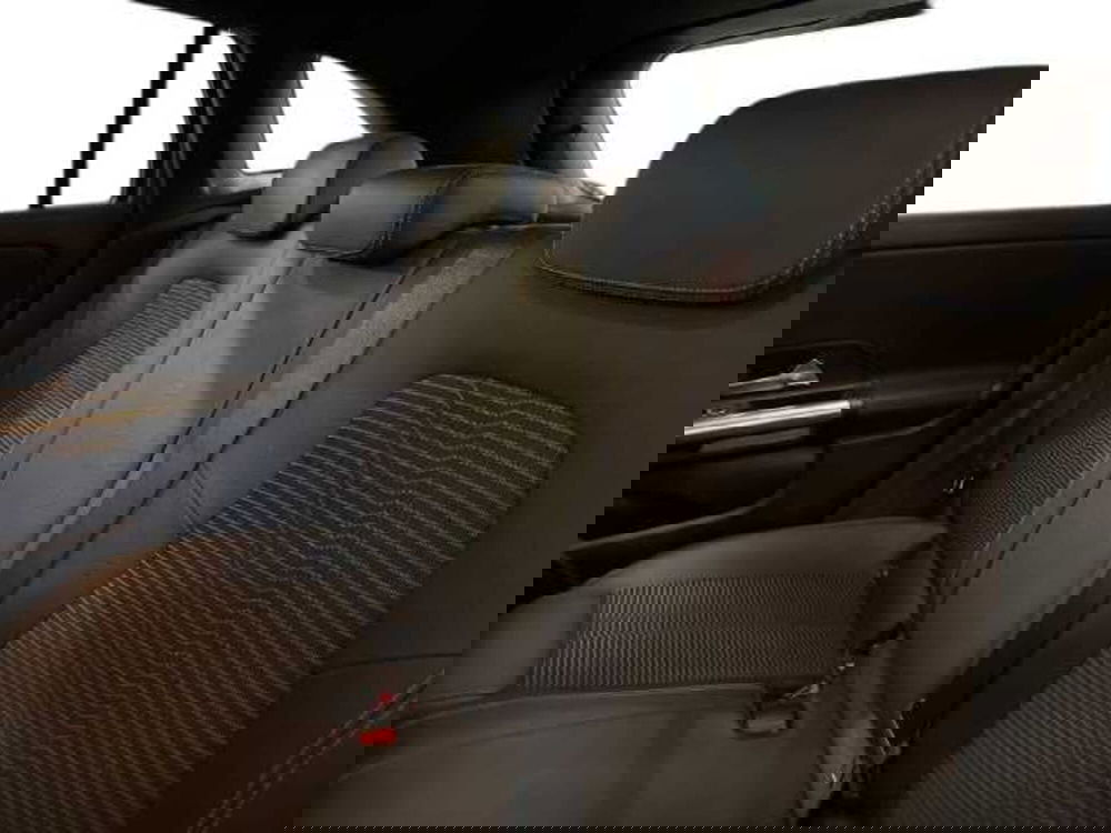 Mercedes-Benz GLA SUV usata a Prato (12)