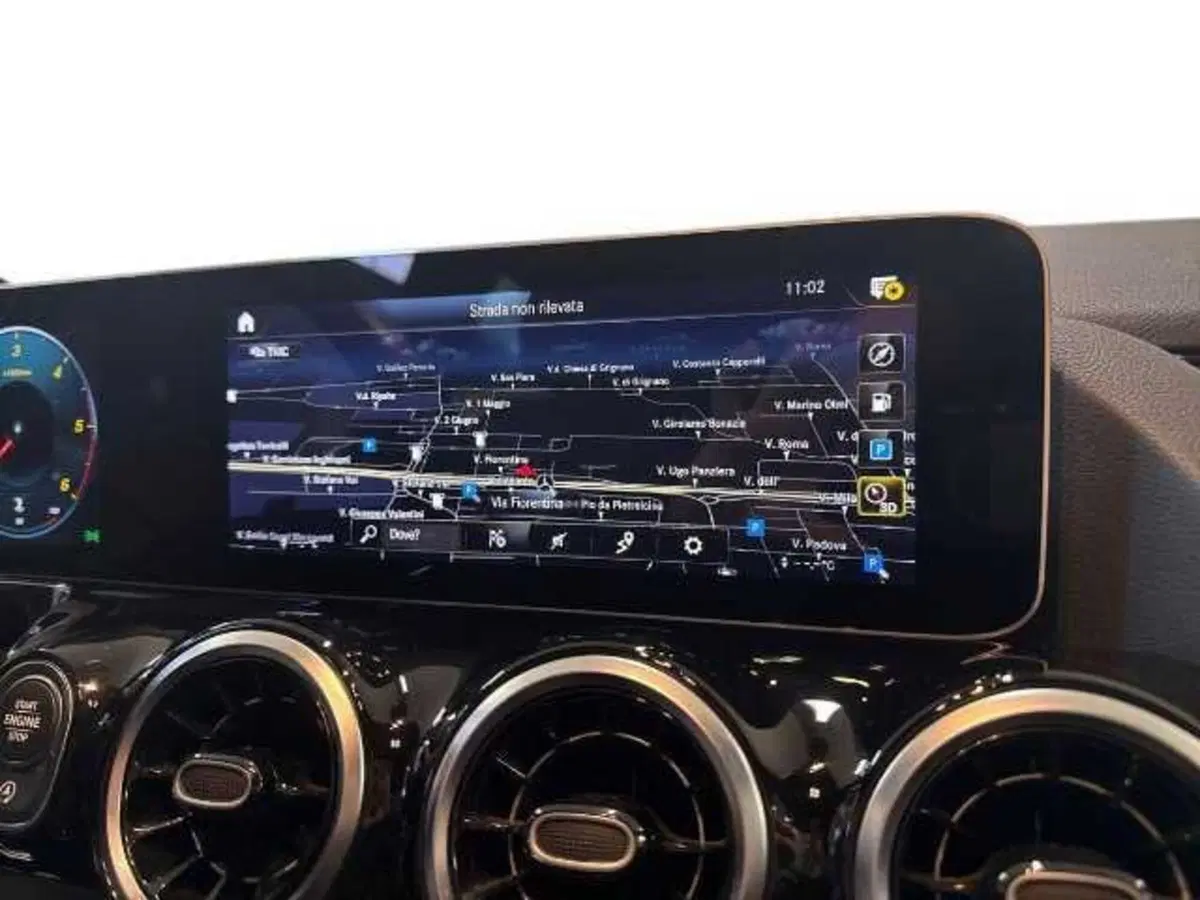 Mercedes-Benz GLA SUV usata a Prato (14)