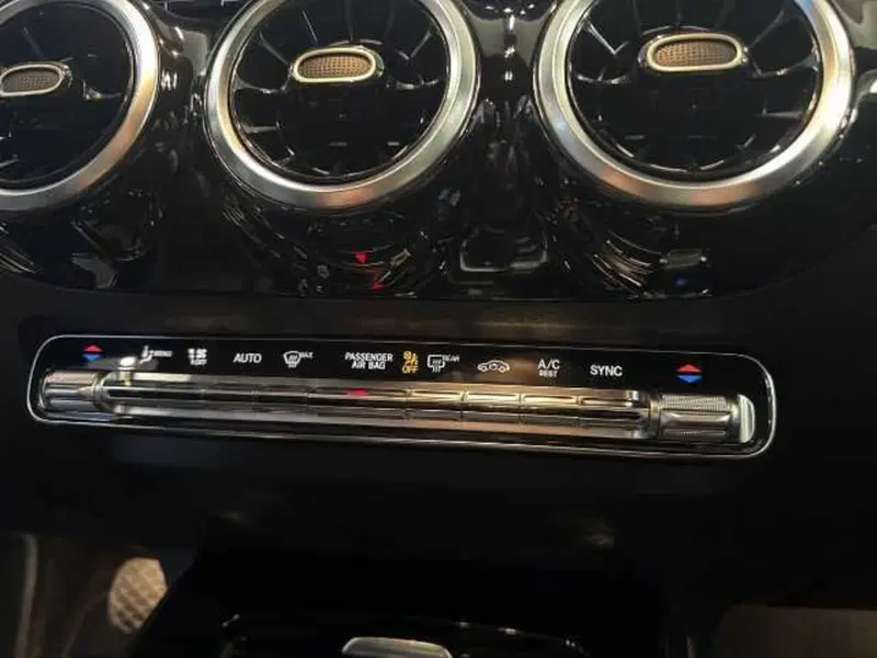 Mercedes-Benz GLA SUV usata a Prato (15)