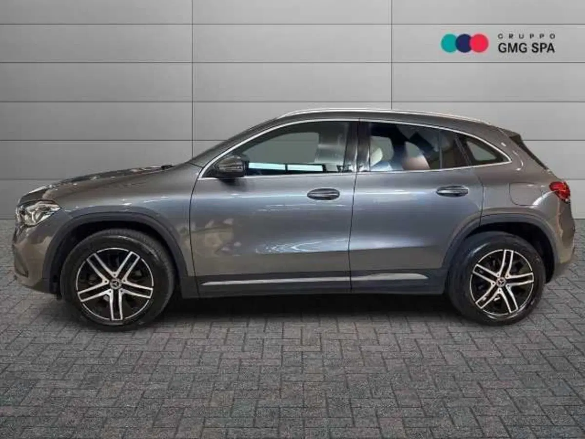 Mercedes-Benz GLA SUV usata a Prato (5)