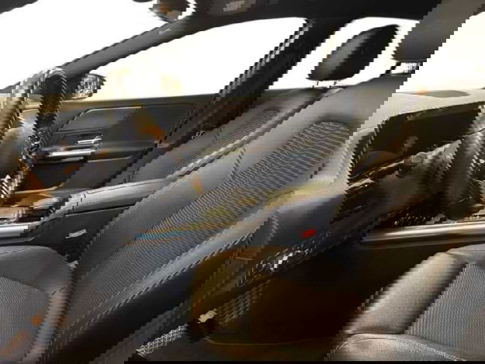 Mercedes-Benz GLA SUV usata a Prato (9)