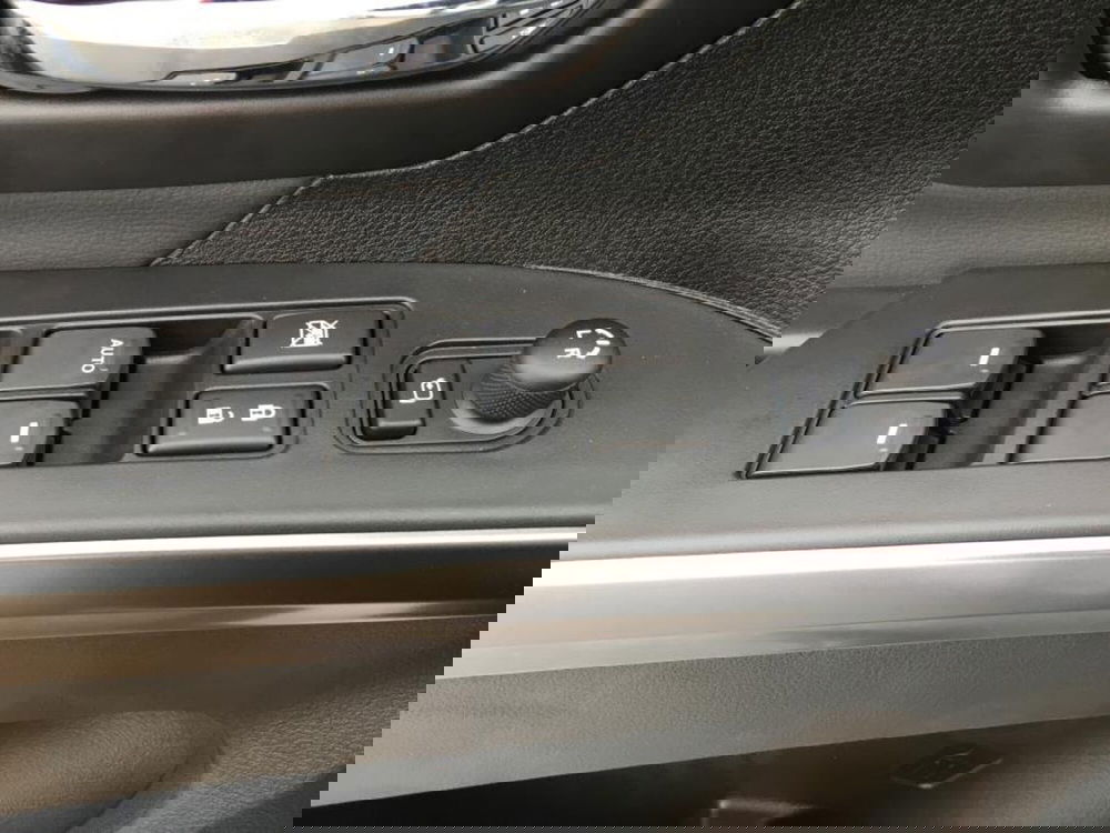 Suzuki S-Cross nuova a Cuneo (16)