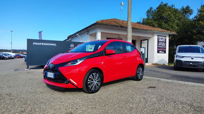 Toyota Aygo 1.0 VVT-i 69 CV 5 porte x-play del 2015 usata a Empoli