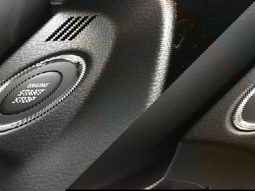 Suzuki S-Cross nuova a Cuneo (16)