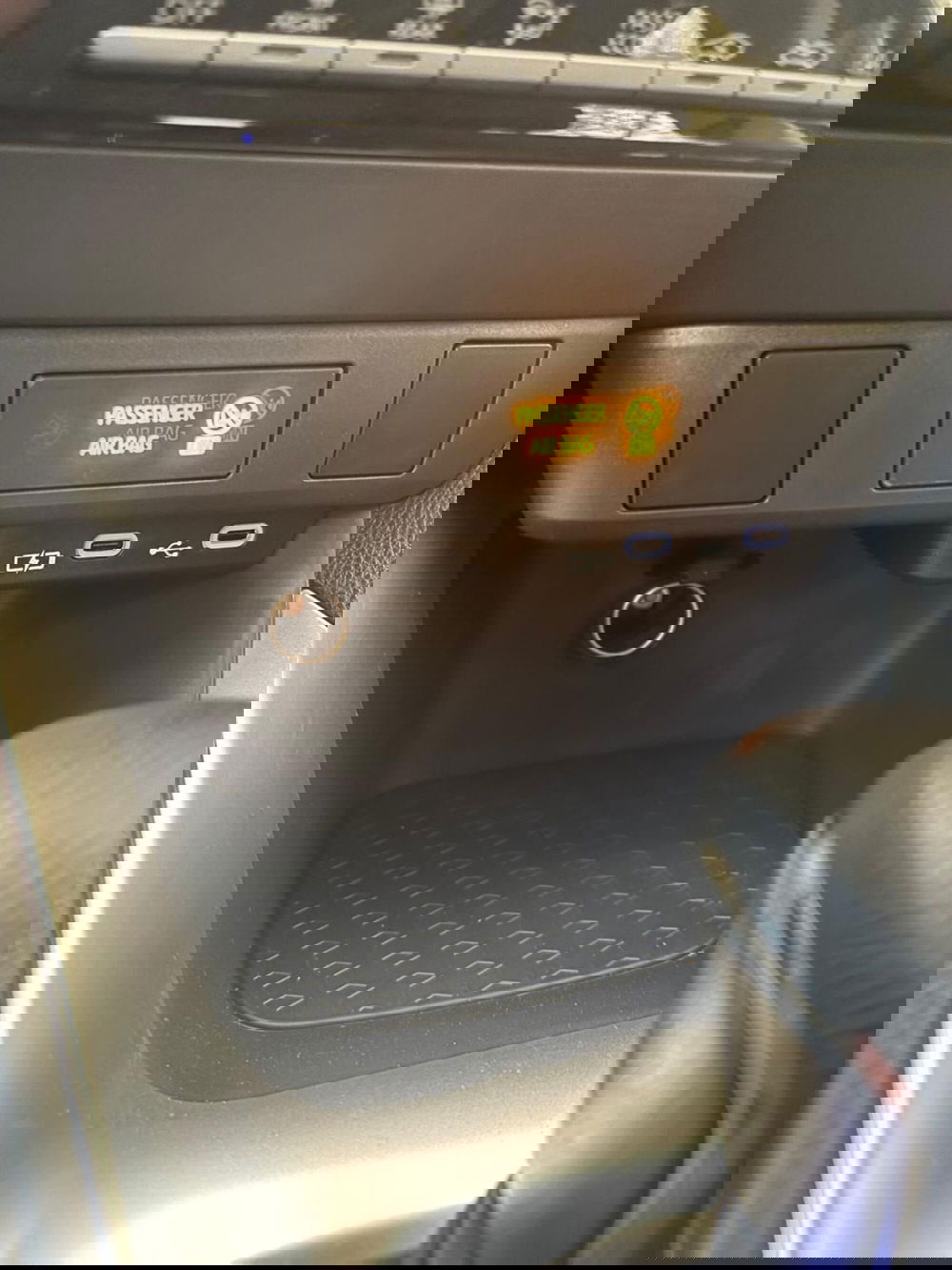 Mazda Mazda2 Hybrid nuova a Frosinone (7)