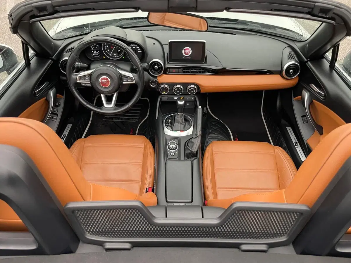 Fiat 124 spider usata a Ancona (11)