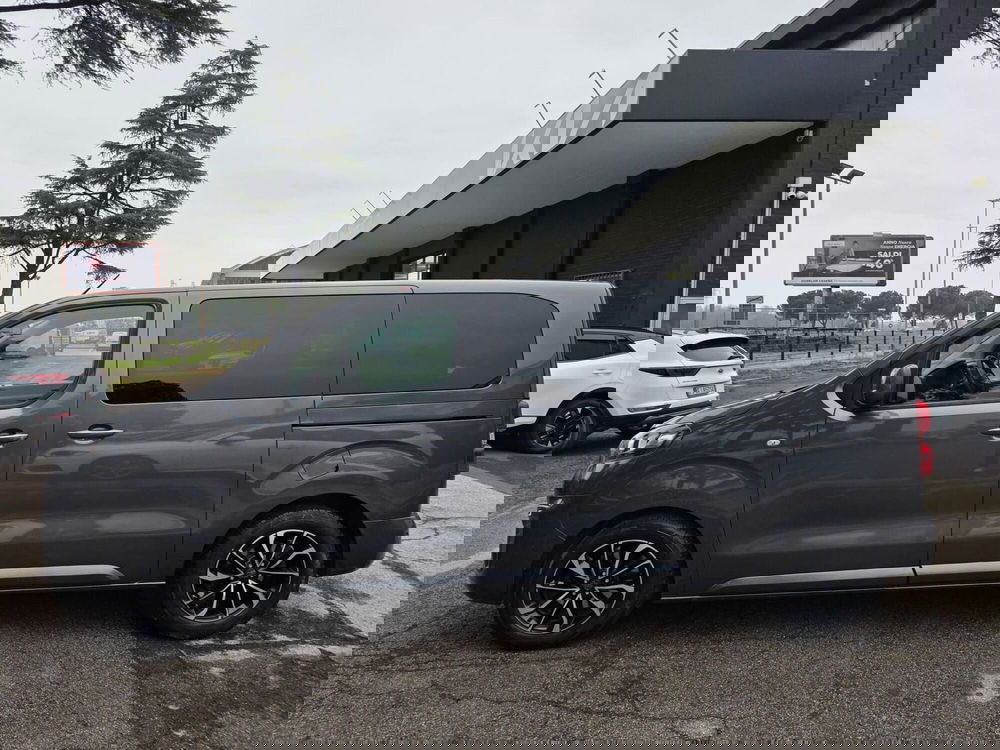 Opel Zafira Life usata a Rimini (7)