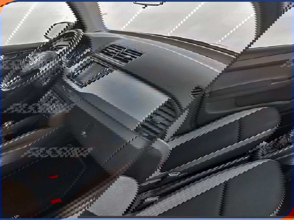 Skoda Fabia usata a Milano (12)