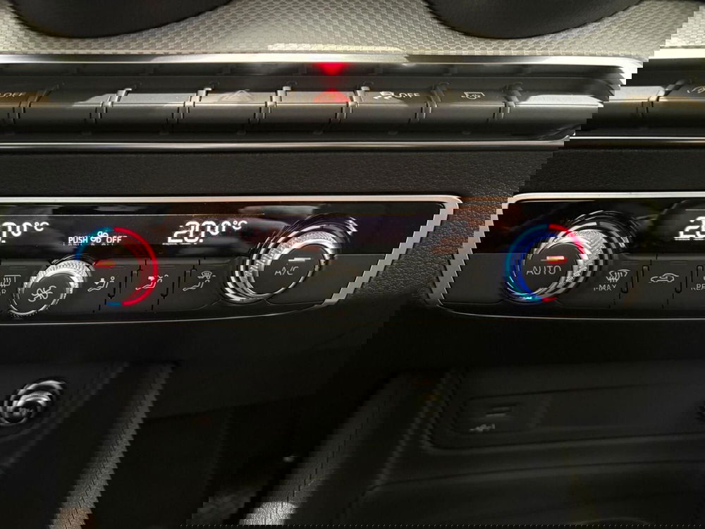 Audi Q2 usata a Bari (8)