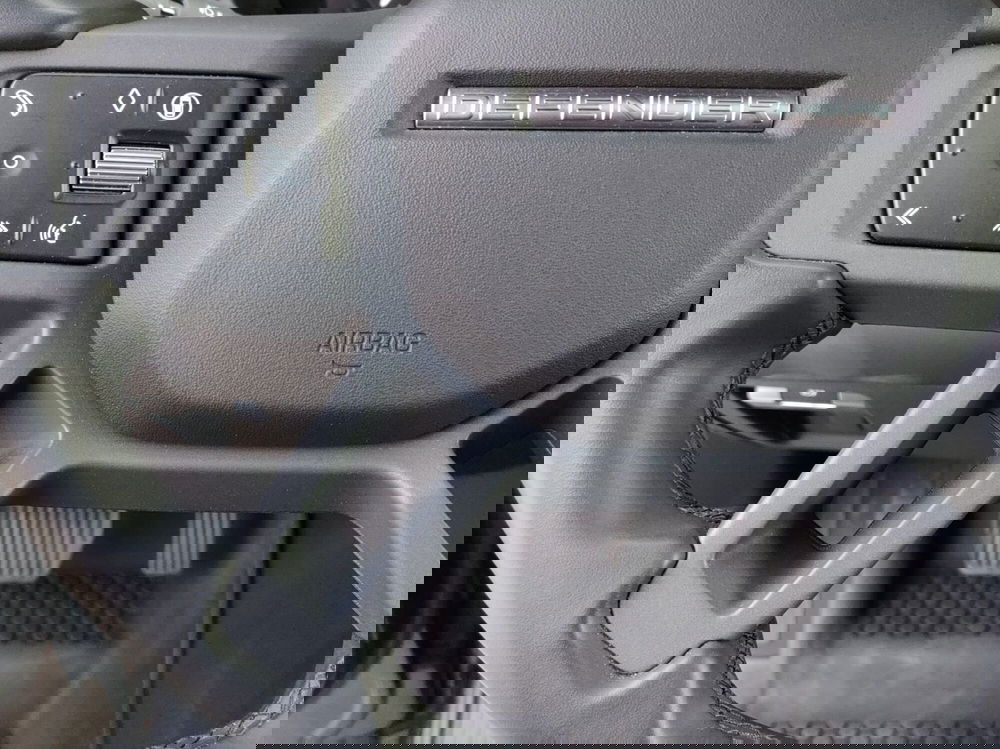 Land Rover Defender usata a Lecco (12)