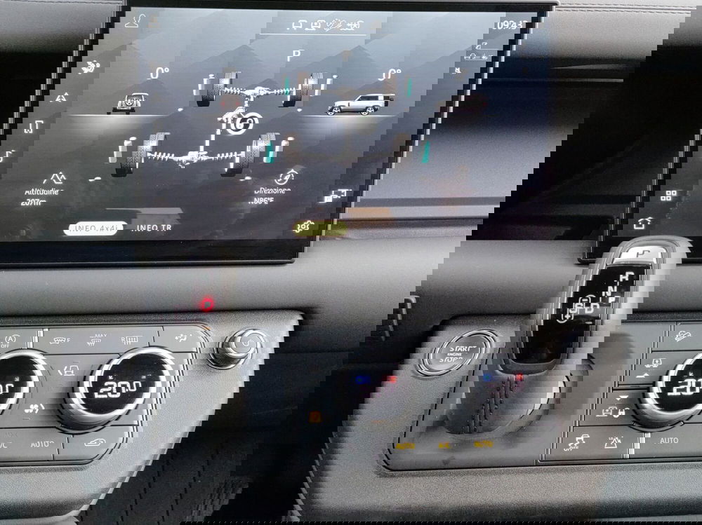 Land Rover Defender usata a Lecco (17)