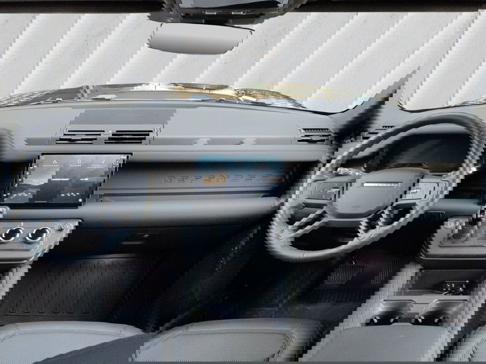 Land Rover Defender usata a Lecco (4)