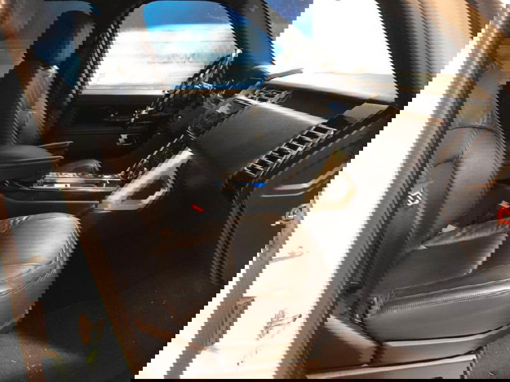 Land Rover Range Rover usata a Venezia (7)