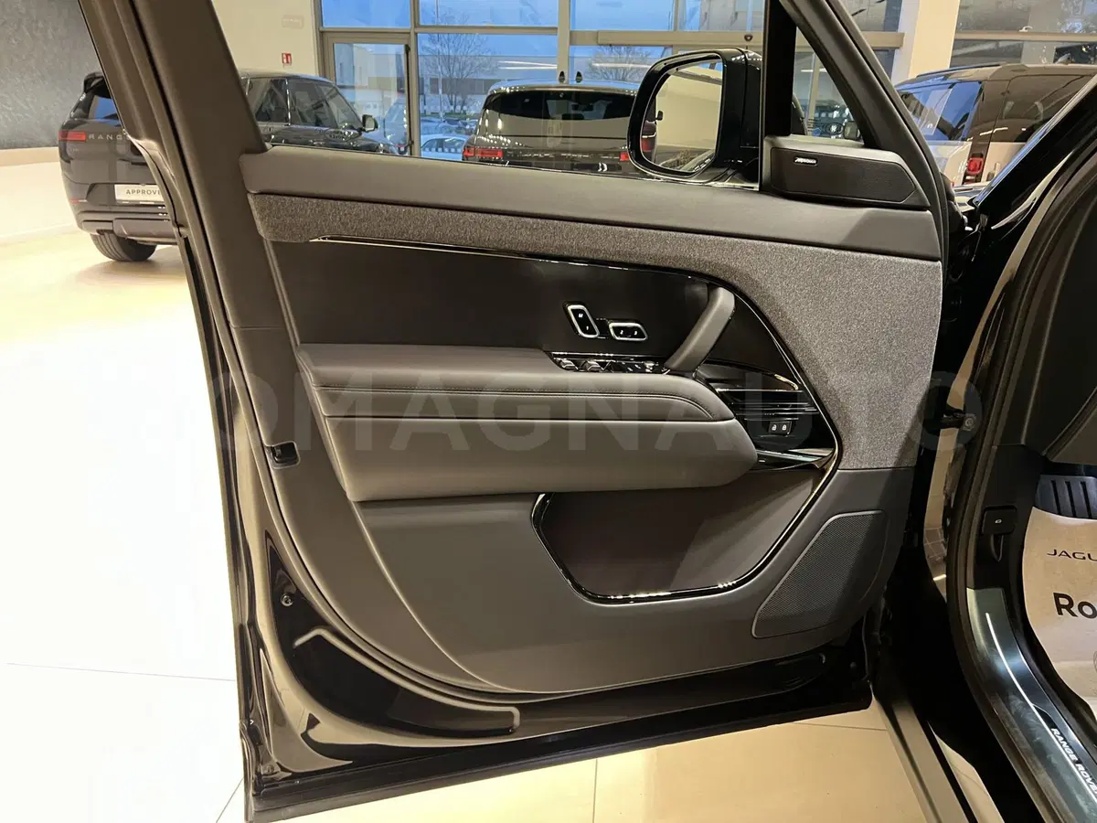 Land Rover Range Rover Sport nuova a Forlì-Cesena (14)