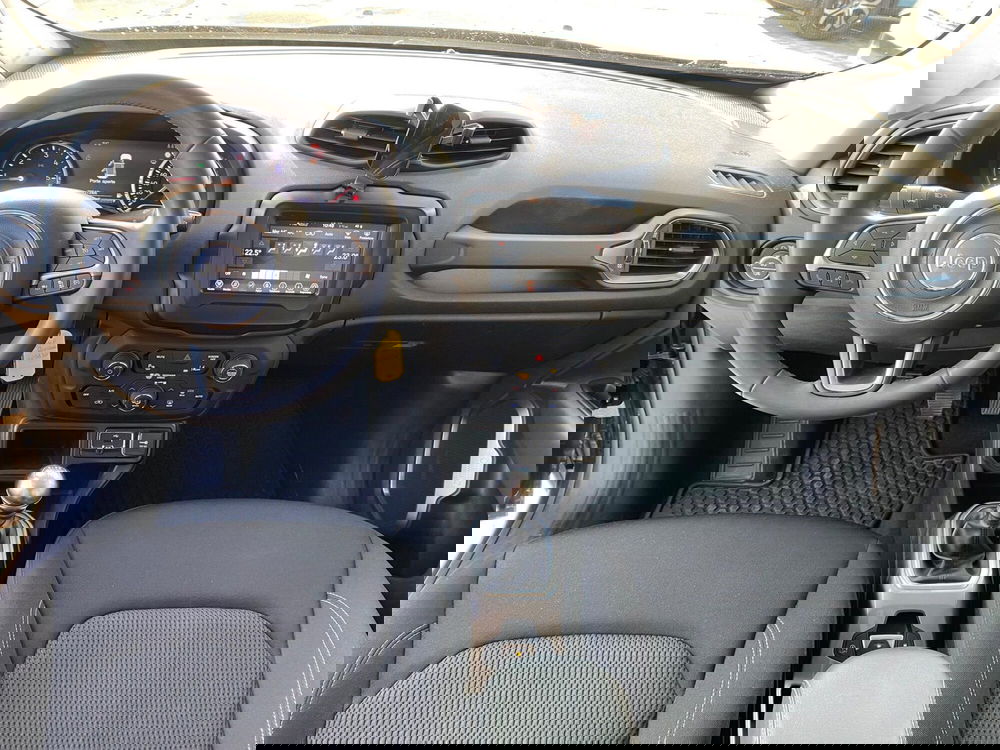 Jeep Renegade usata a Milano (15)