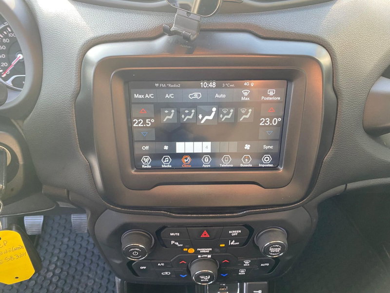 Jeep Renegade usata a Milano (18)