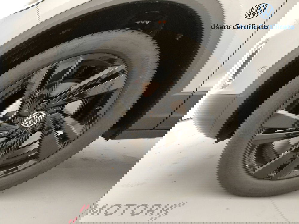 Volkswagen T-Roc nuova a Varese (6)