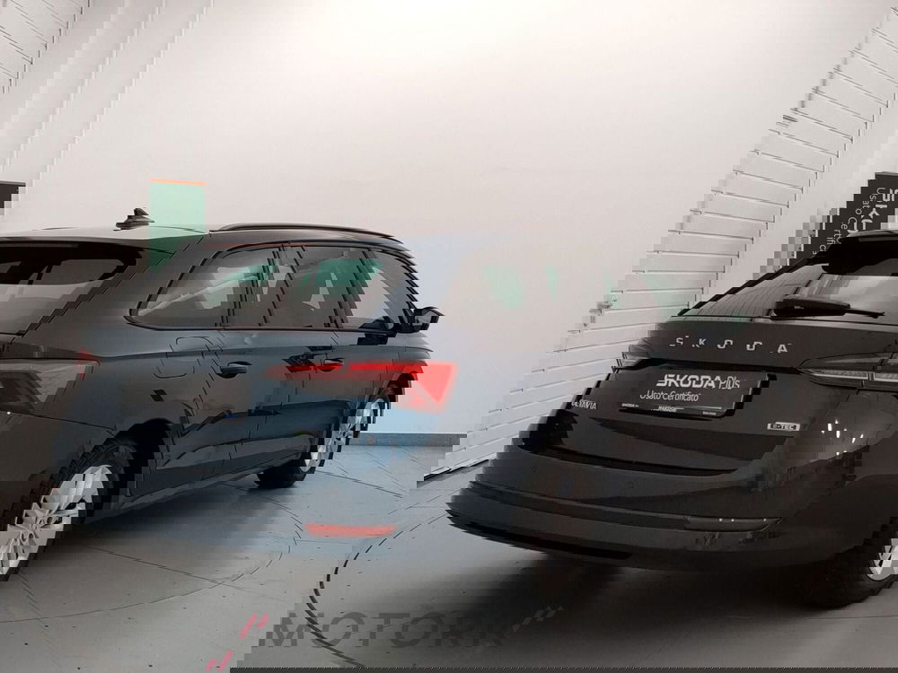 Skoda Octavia Station Wagon usata a Varese (3)