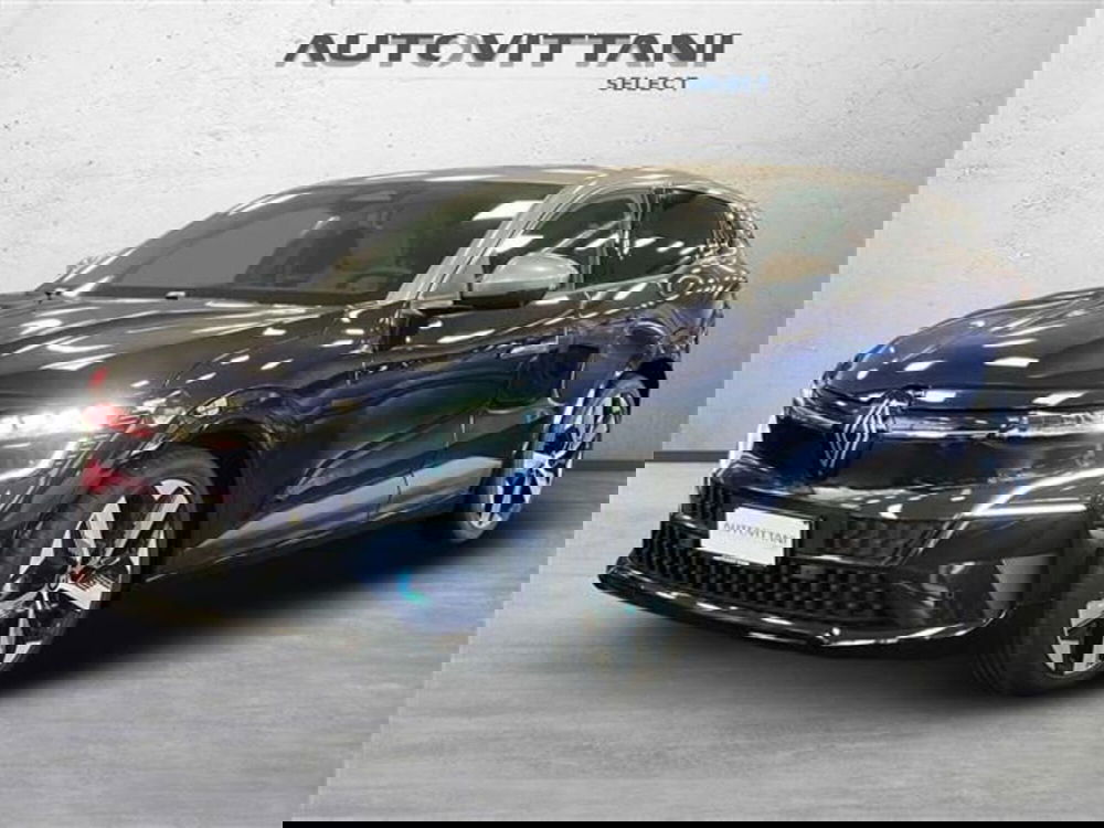 Renault Megane E-Tech Electric nuova a Como