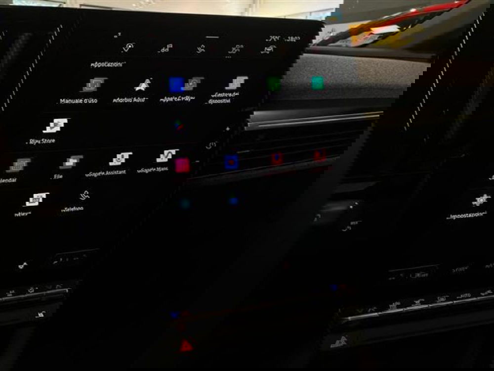 Renault Megane E-Tech Electric nuova a Como (14)