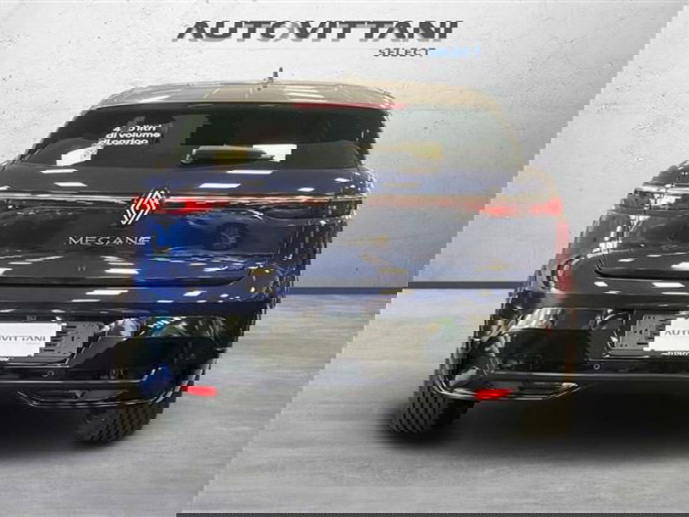 Renault Megane E-Tech Electric nuova a Como (4)