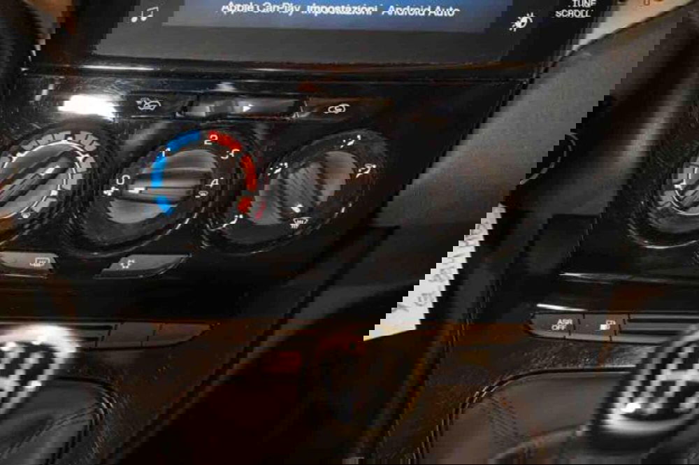 Lancia Ypsilon usata a Torino (19)