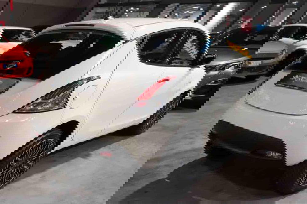 Lancia Ypsilon usata a Torino (5)