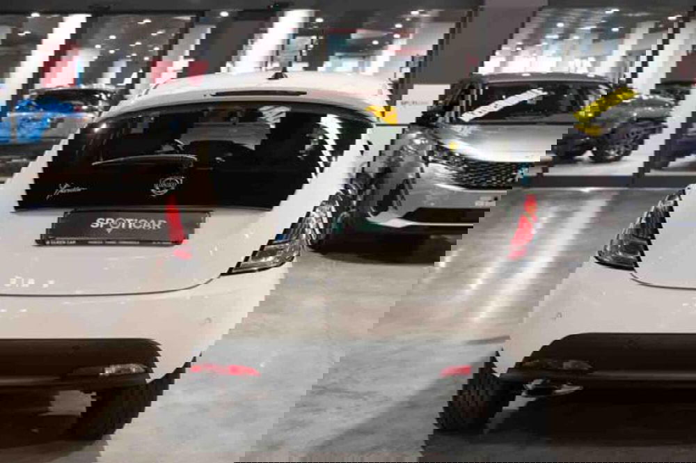 Lancia Ypsilon usata a Torino (6)