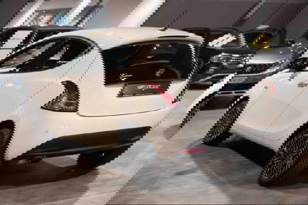 Lancia Ypsilon usata a Torino (7)