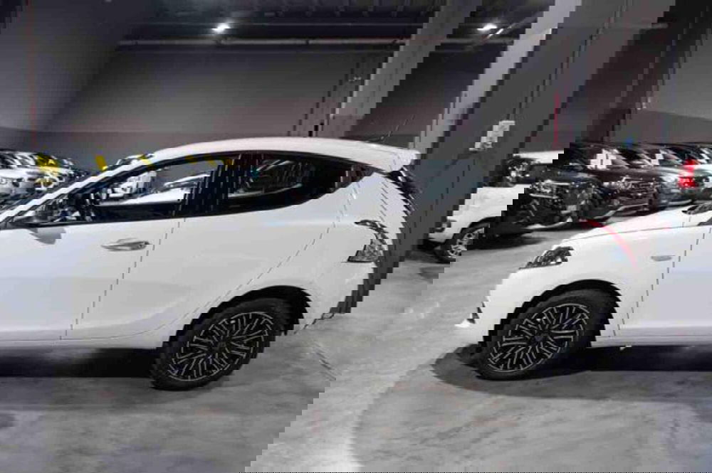 Lancia Ypsilon usata a Torino (8)