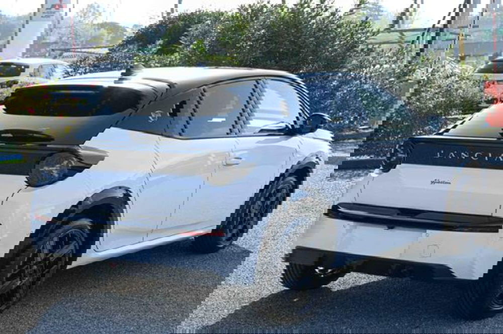 Lancia Ypsilon nuova a Torino (5)