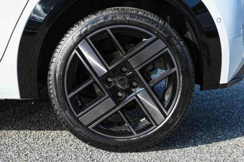 Lancia Ypsilon nuova a Torino (6)