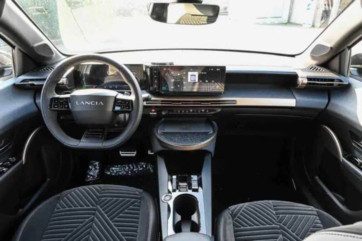 Lancia Ypsilon nuova a Torino (7)