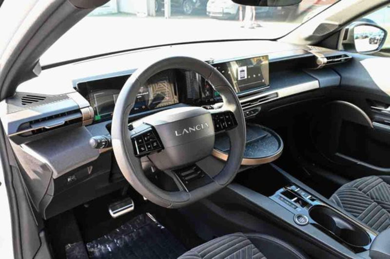 Lancia Ypsilon nuova a Torino (8)
