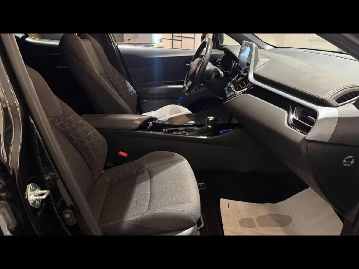 Toyota Toyota C-HR usata a Torino (14)