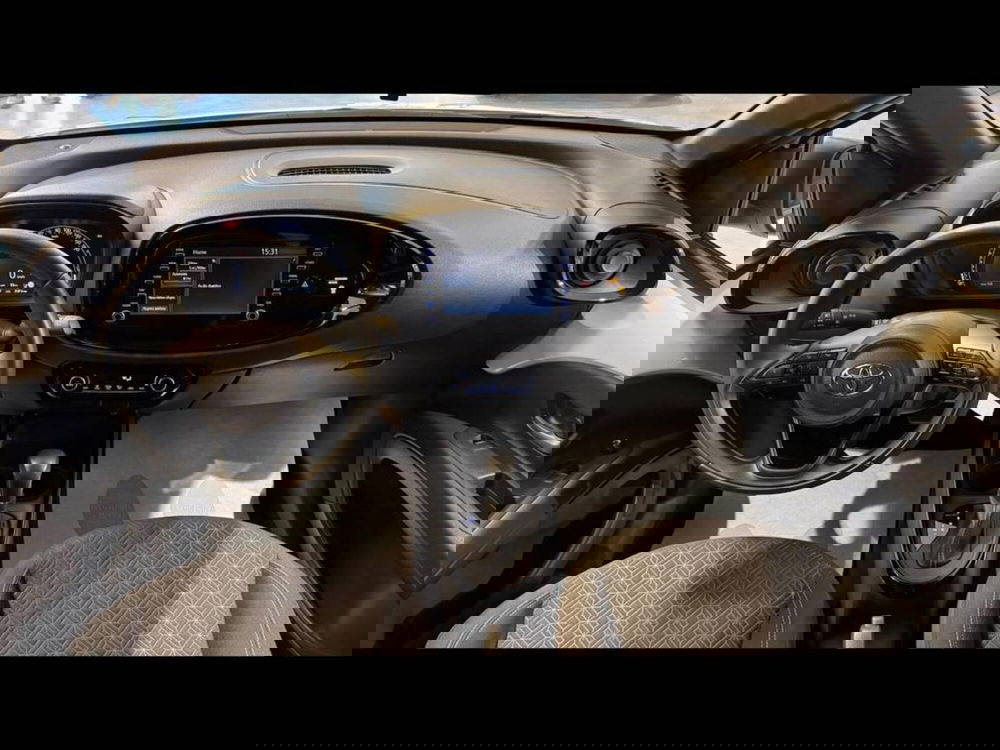 Toyota Aygo X usata a Torino (11)
