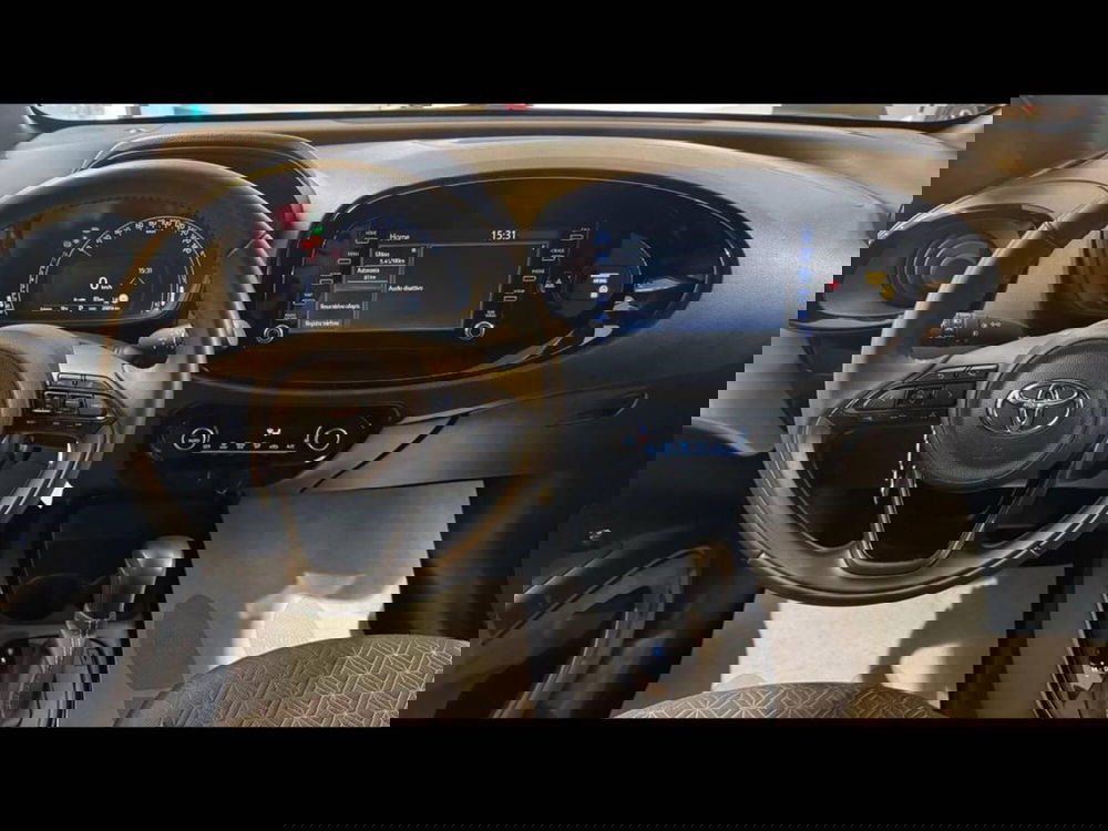 Toyota Aygo X usata a Torino (12)