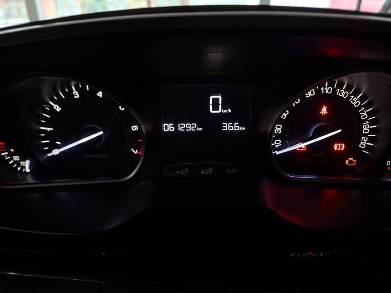 Peugeot 208 usata a Torino (7)