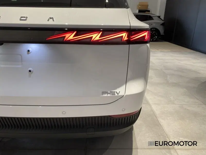 Omoda Omoda 7 SHS-P nuova a Bari (11)