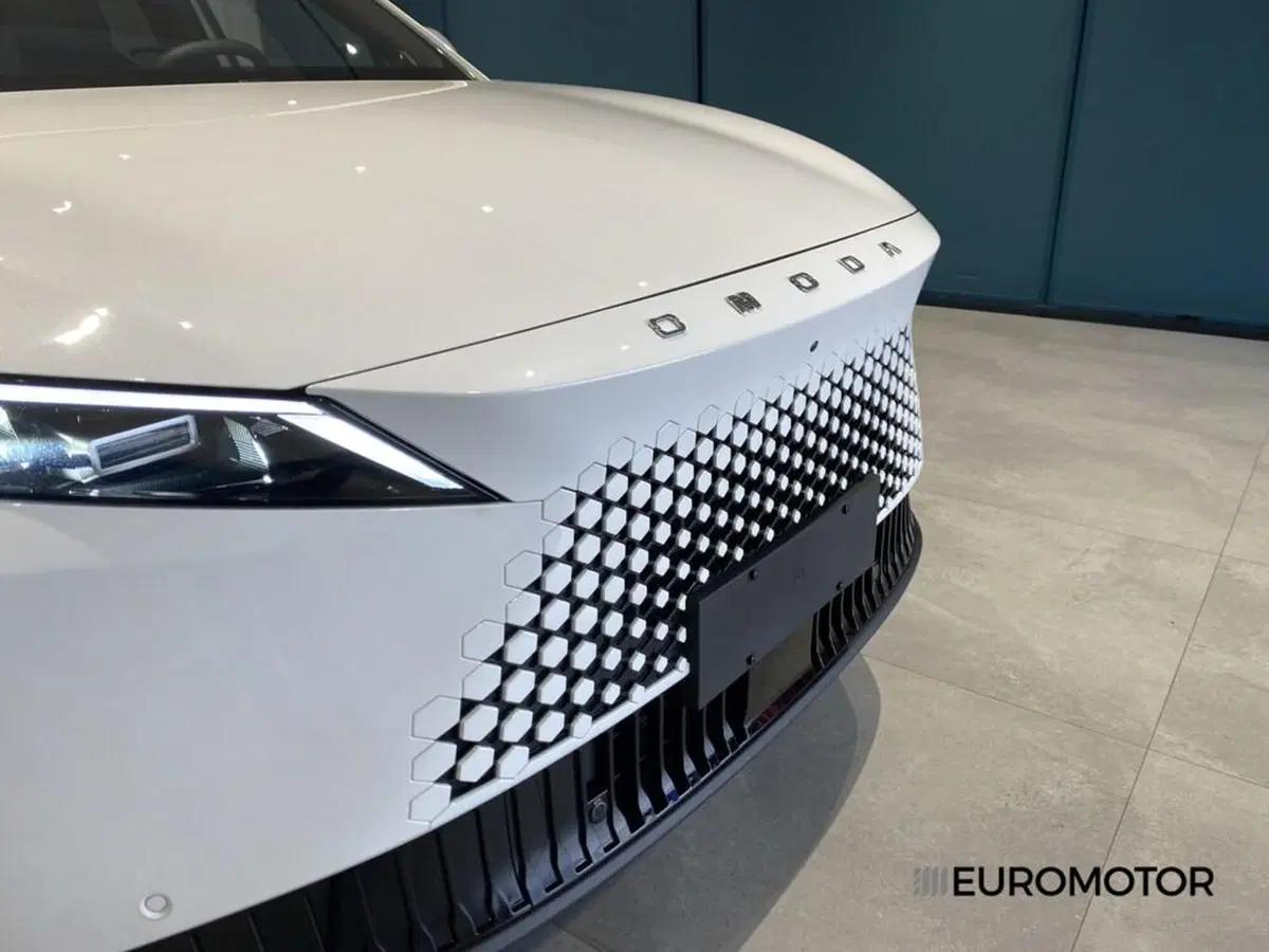 Omoda Omoda 7 SHS-P nuova a Bari (5)