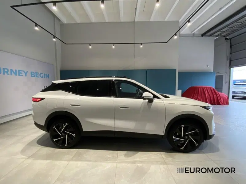 Omoda Omoda 7 SHS-P nuova a Bari (7)