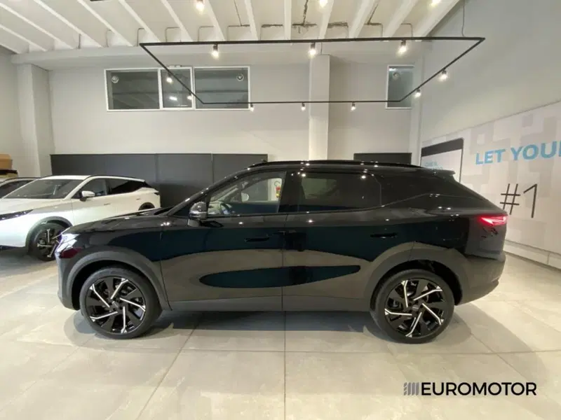 Omoda Omoda 7 SHS-P nuova a Bari (10)