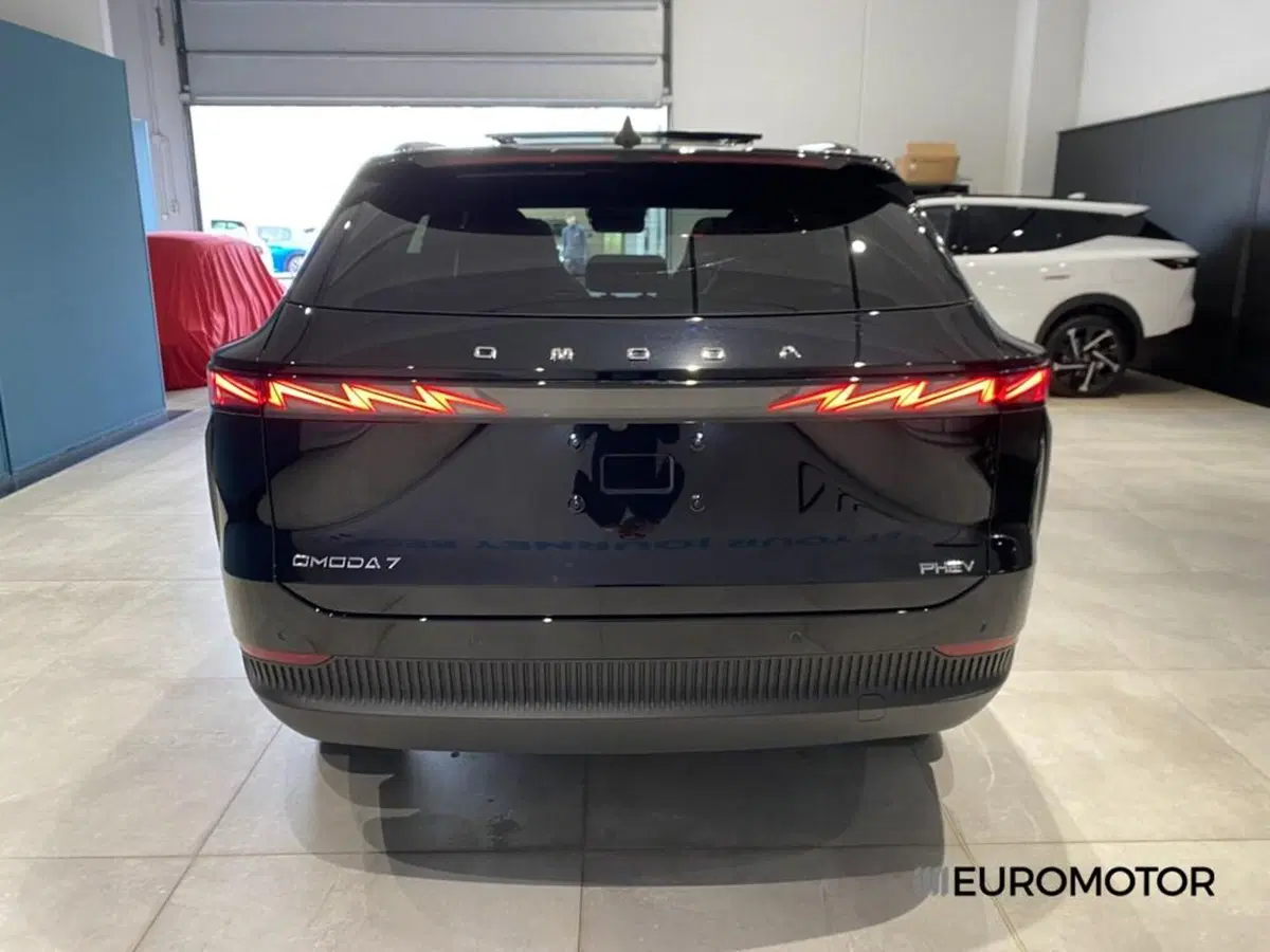 Omoda Omoda 7 SHS-P nuova a Bari (8)