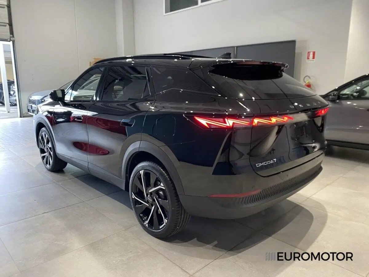 Omoda Omoda 7 SHS-P nuova a Bari (9)