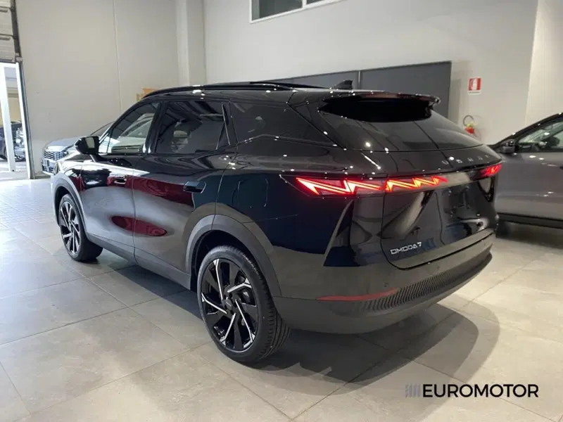 Omoda Omoda 7 SHS-P nuova a Bari (9)
