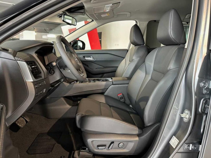 Nissan X-Trail nuova a Sondrio (10)